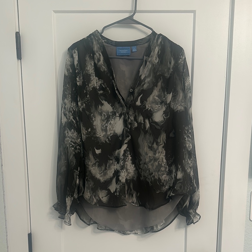 Simply Vera Vera Wang Black and Gray Graphic Long Sleeve Blouse